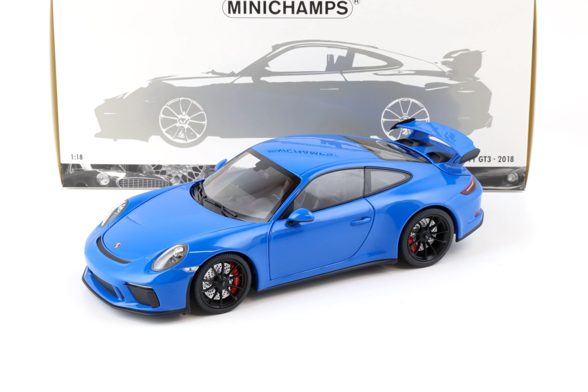 ID 76119 orig.jpg 1:18 Minichamps Porsche 911 (991) GT3 Coupe 2018 blue/ black wheels