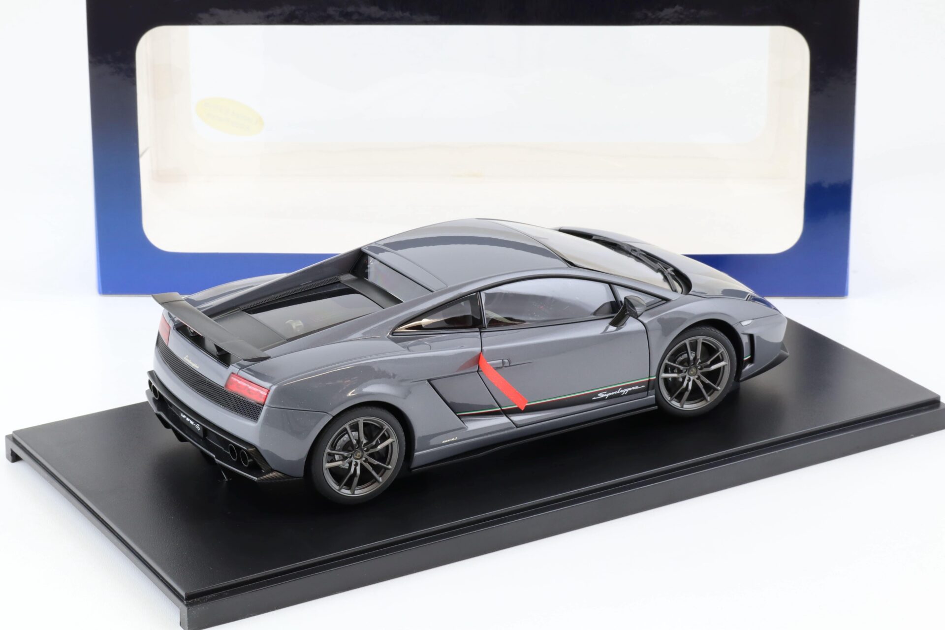 1:18 AUTOart Lamborghini Gallardo LP570-4 Superleggera Grigio Telesto/ metallic grey