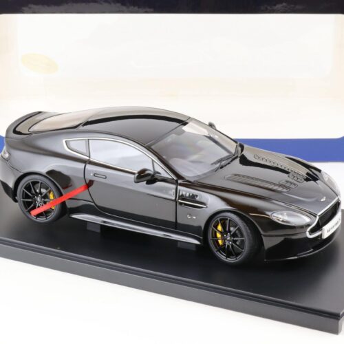 1:18 AUTOart Aston Martin V12 Vantage S Coupe Jet black 2015