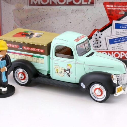 1:18 Auto World 1940 Ford Pickup Property Management Truck Monopoly + Figure
