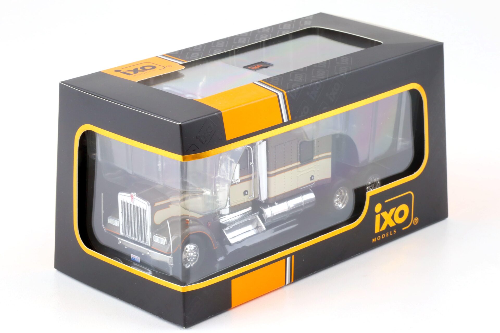 1:43 IXO Kenworth W900 brown/ beige 1990 Truck SZM