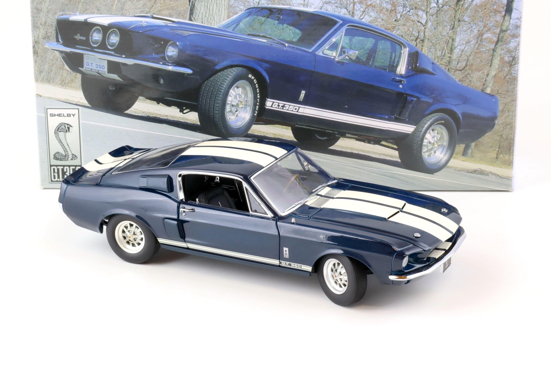 1:18 Exact Detail 1967 Ford Mustang Shelby GT350 Coupe blue/ white stripes