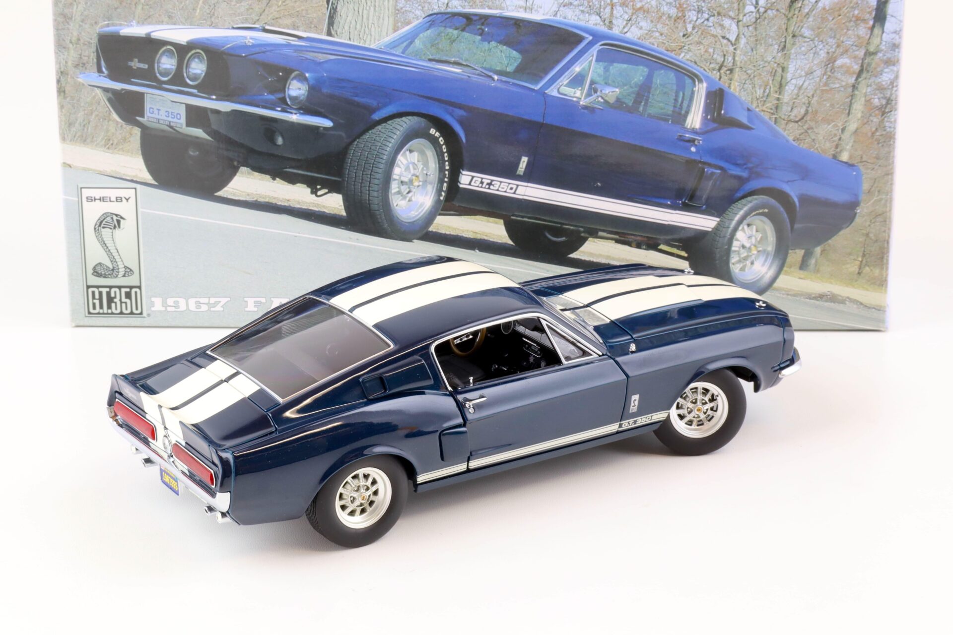 1:18 Exact Detail 1967 Ford Mustang Shelby GT350 Coupe blue/ white stripes