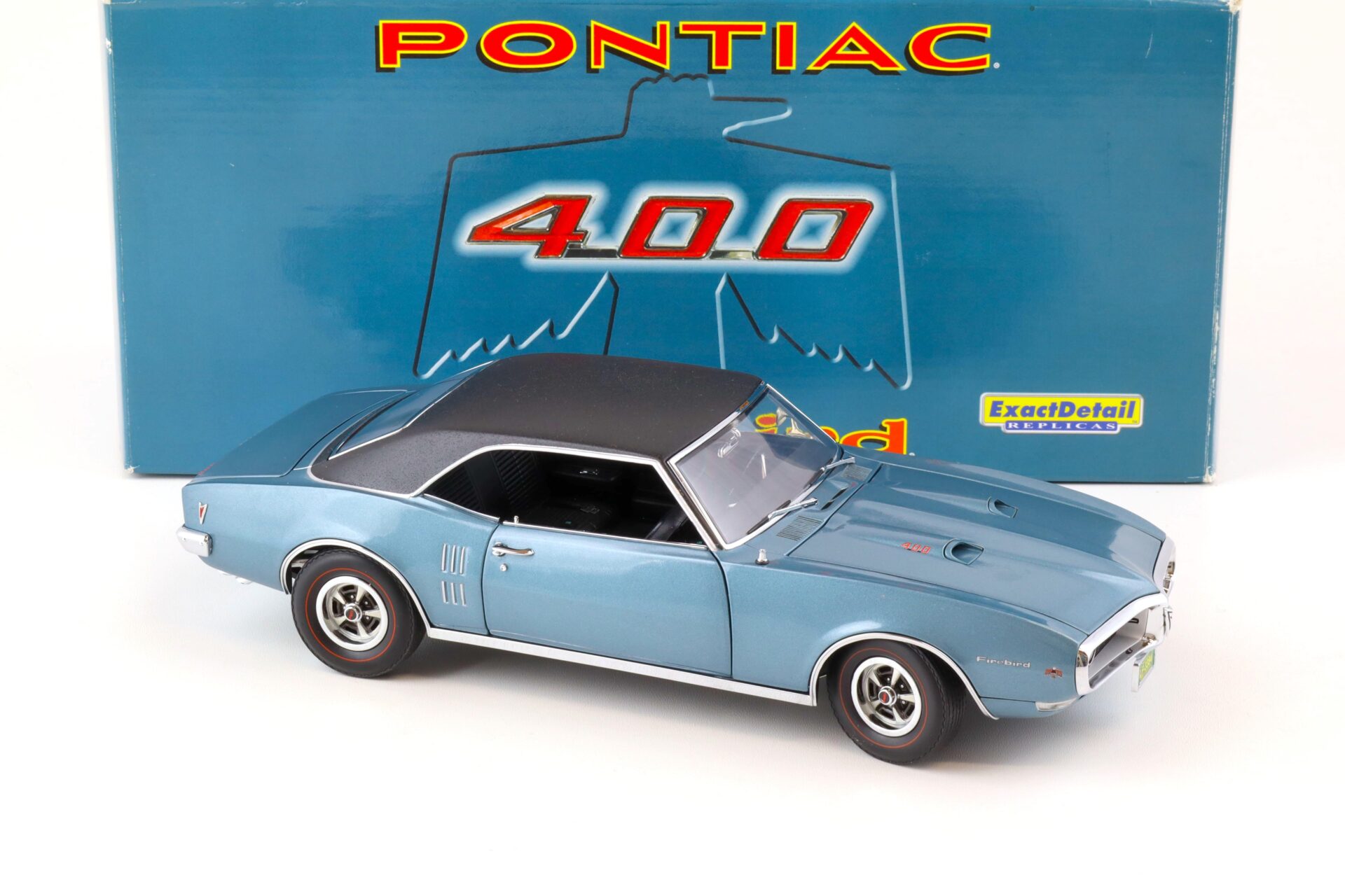 1:18 Exact Detail 1968 Pontiac Firebird 400 Coupe blue metallic/ vinyl roof