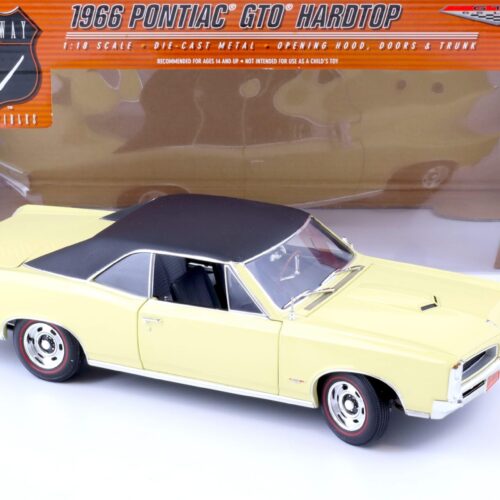 1:18 Highway61 Pontiac GTO Hardtop Coupe yellow/ vinyl roof 1966 - Image 2