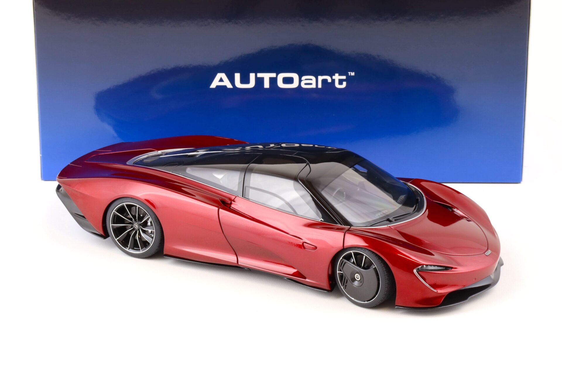 1:18 AUTOart McLaren Speedtail 2020 Volcano red metallic 76087