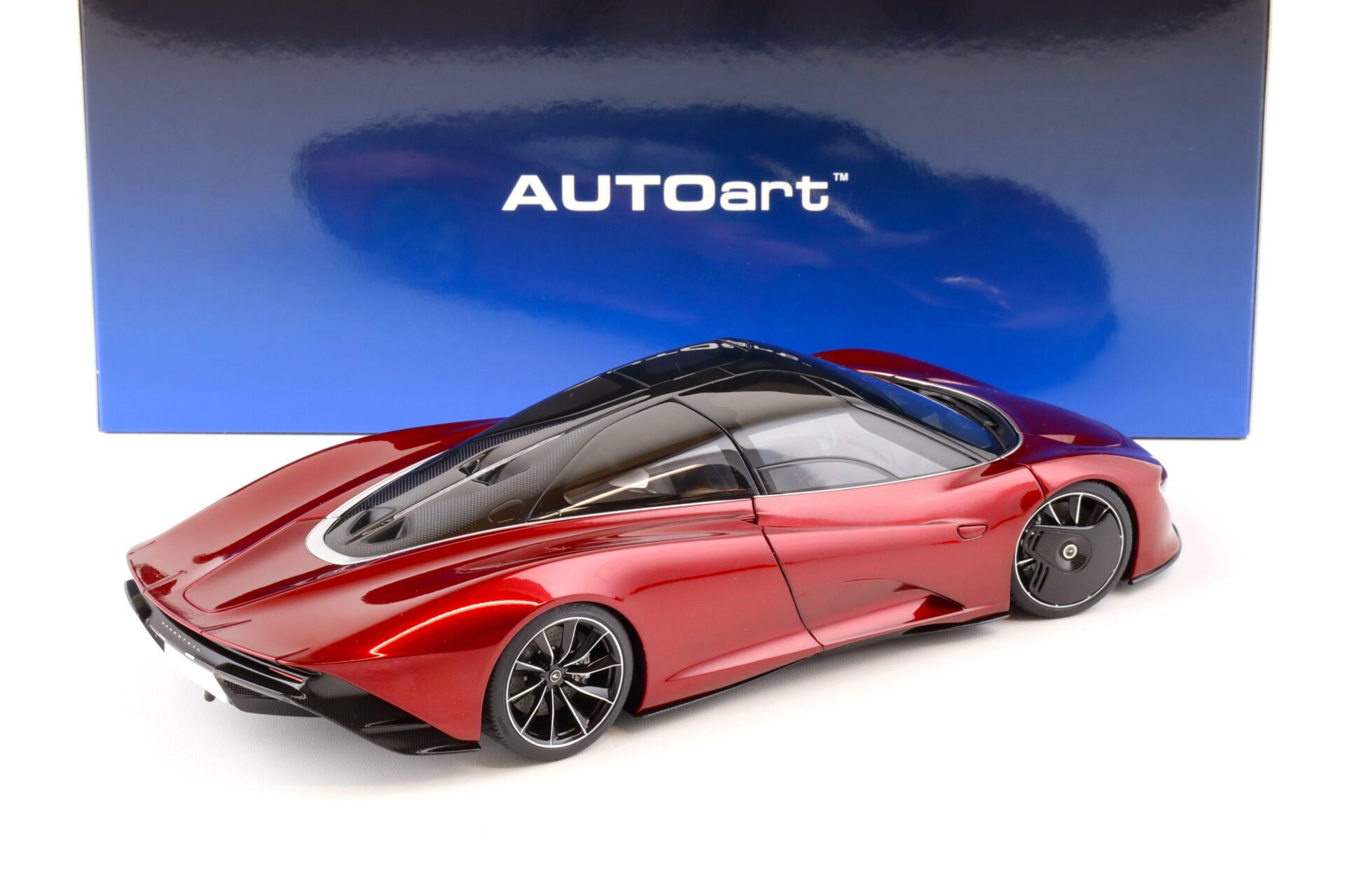 1:18 AUTOart McLaren Speedtail 2020 Volcano red metallic 76087