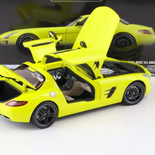 1:18 Minichamps Mercedes SLS AMG Coupe 2010 yellow
