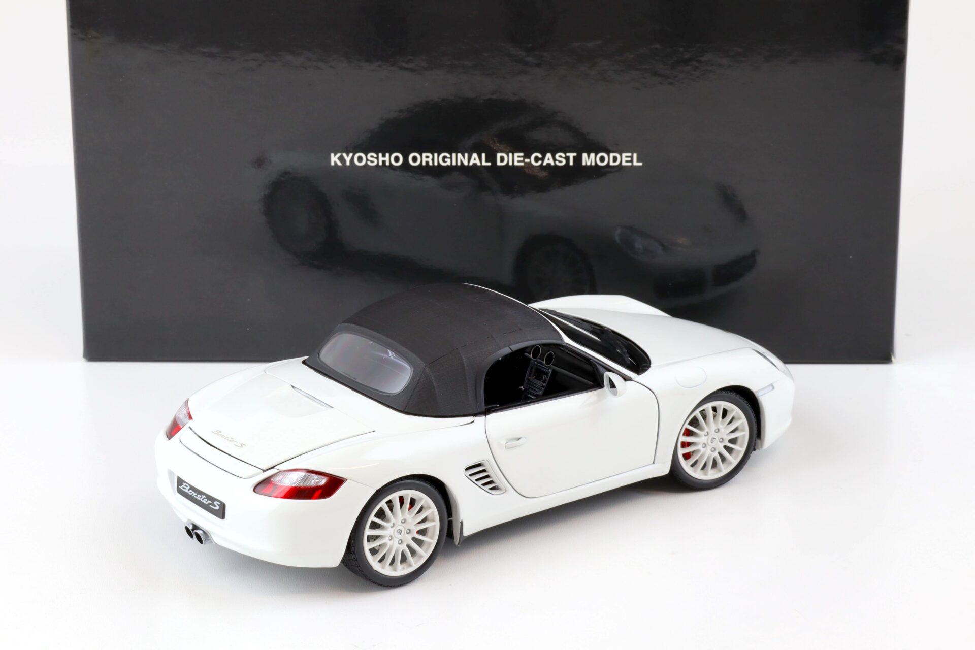 1:18 Kyosho Porsche Boxster S (987) white 08382W