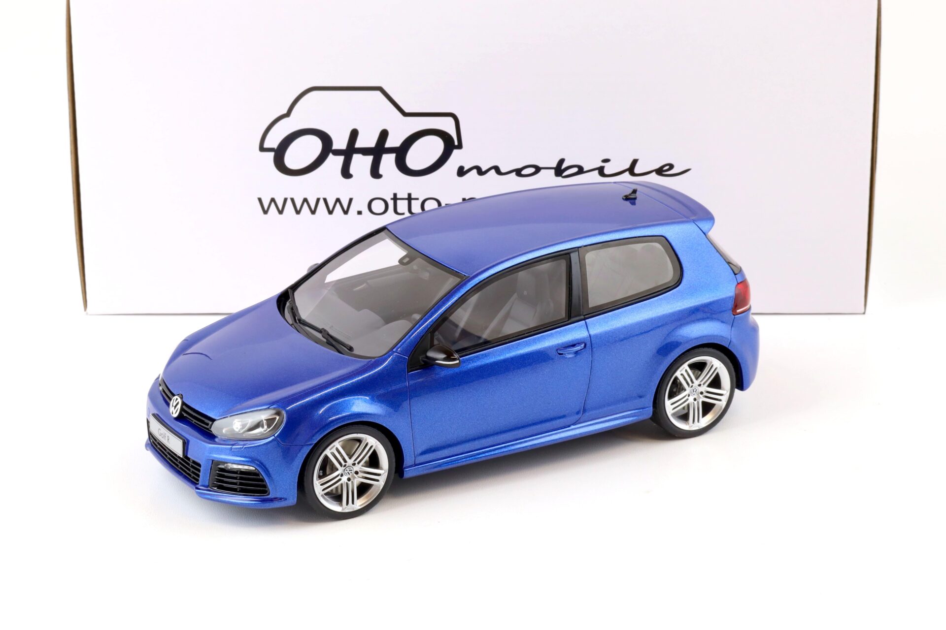 ID 76680 orig.jpg 1:18 OTTO mobile OT412 VW Golf VI 6 R blue metallic 2010