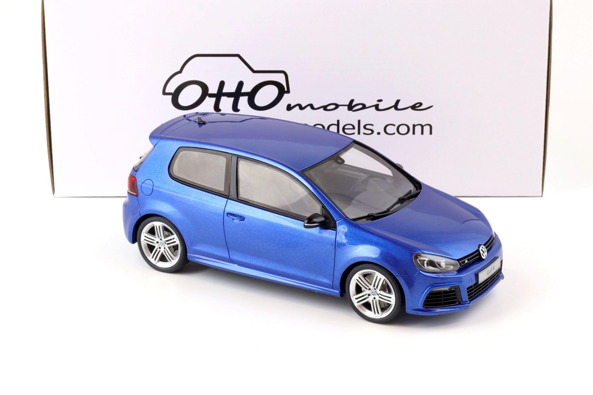 1:18 OTTO mobile OT412 VW Golf VI 6 R blue metallic 2010
