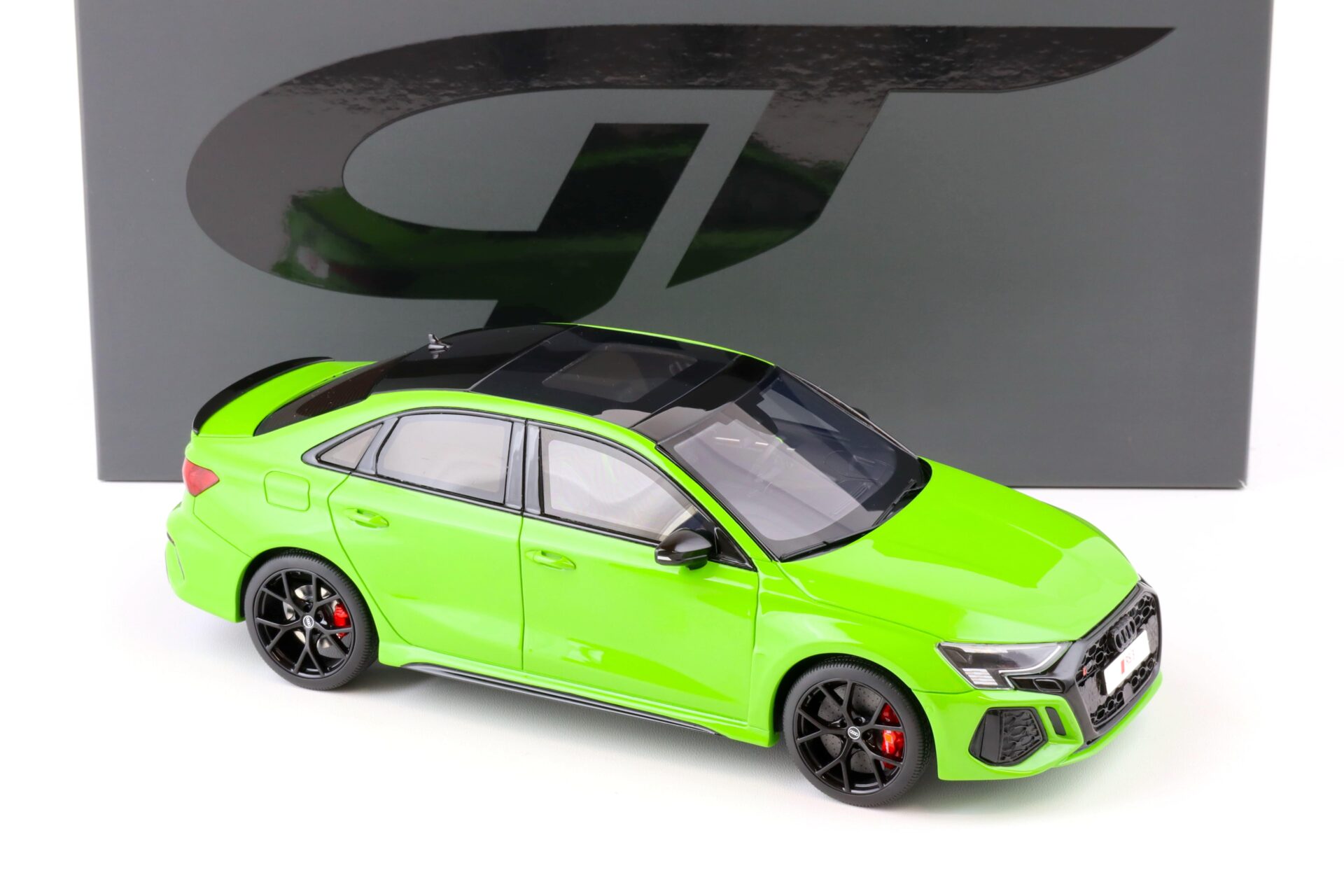 1:18 GT Spirit GT414 Audi RS3 Limousine 2021 green
