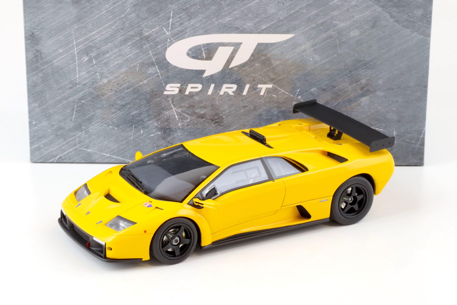 1:18 GT Spirit Kyosho GTS18509Y Lamborghini Diablo GTR Coupe yellow