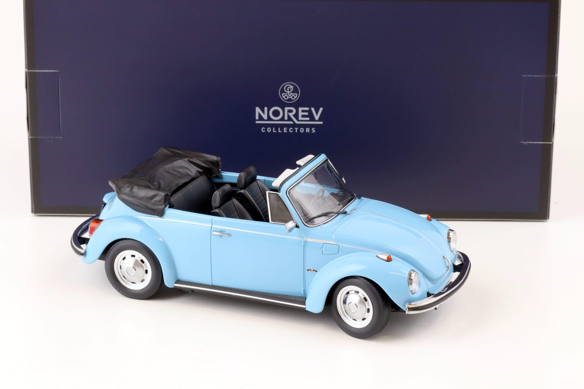 1:18 Norev VW Käfer 1303 Cabriolet 1973 light blue - Limited 200 pcs.