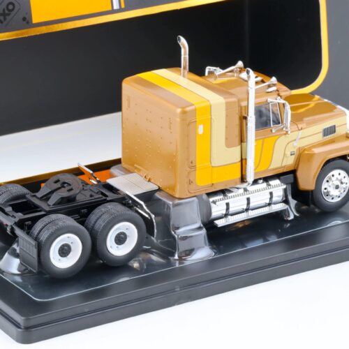 1:43 IXO Ford LTL-9000 SZM Truck 1978 metallic brown/ orange+beige