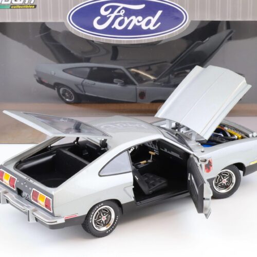 1:18 Greenlight 1976 Ford Mustang II Stallion silver metallic