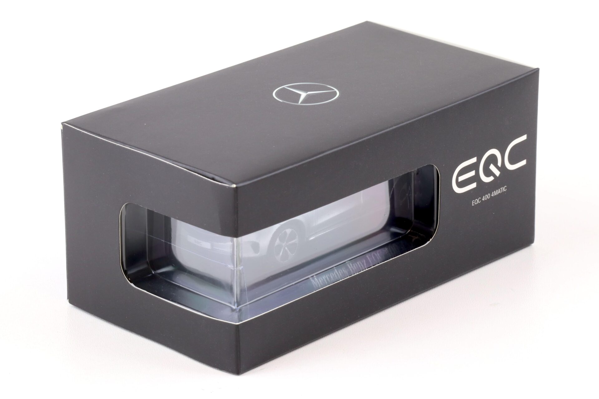 1:43 Spark Minimax Mercedes EQC 400 4Matic hightech silver DEALER VERSION