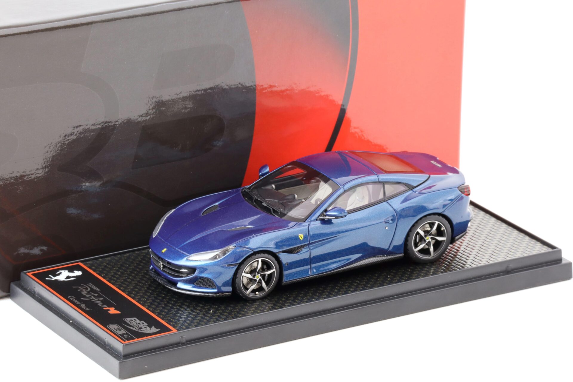 1:43 BBR Ferrari Portofino M Spider tetto chiuso Blu Abu Dhabi - Limited 42 pcs.
