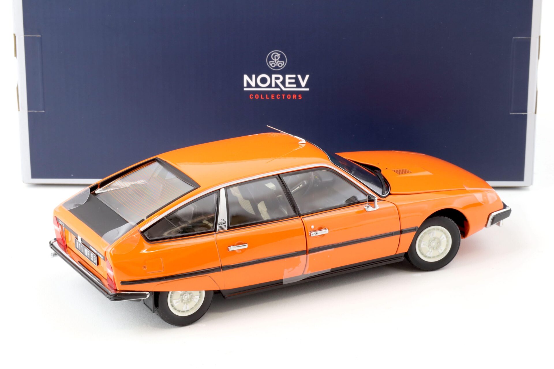 1:18 Norev 1977 Citroen CX 2400 GTI mandarine orange