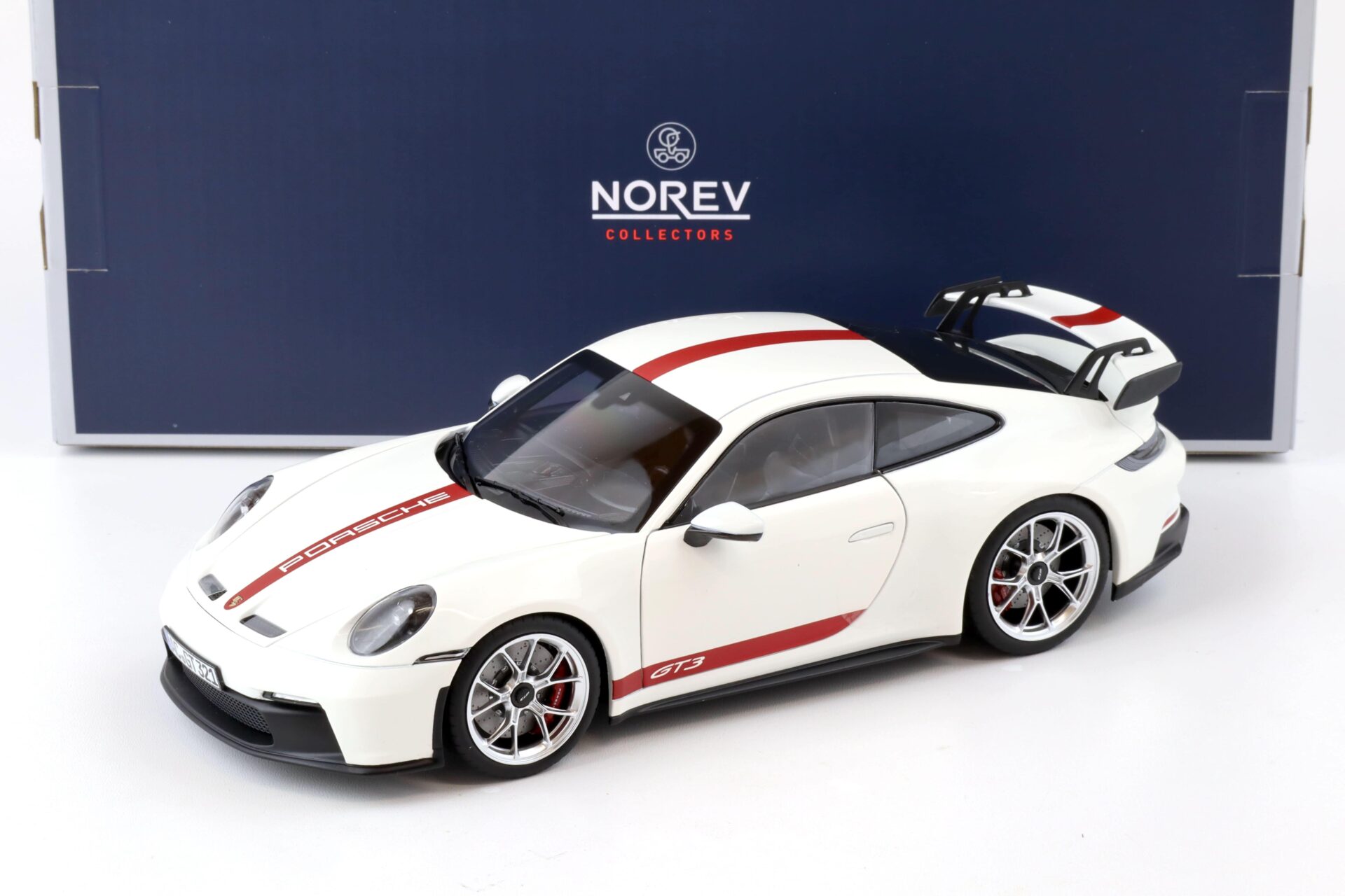 ID 77279 orig 1.jpg 1:18 Norev 2021 Porsche 911 (992) GT3 Coupe white