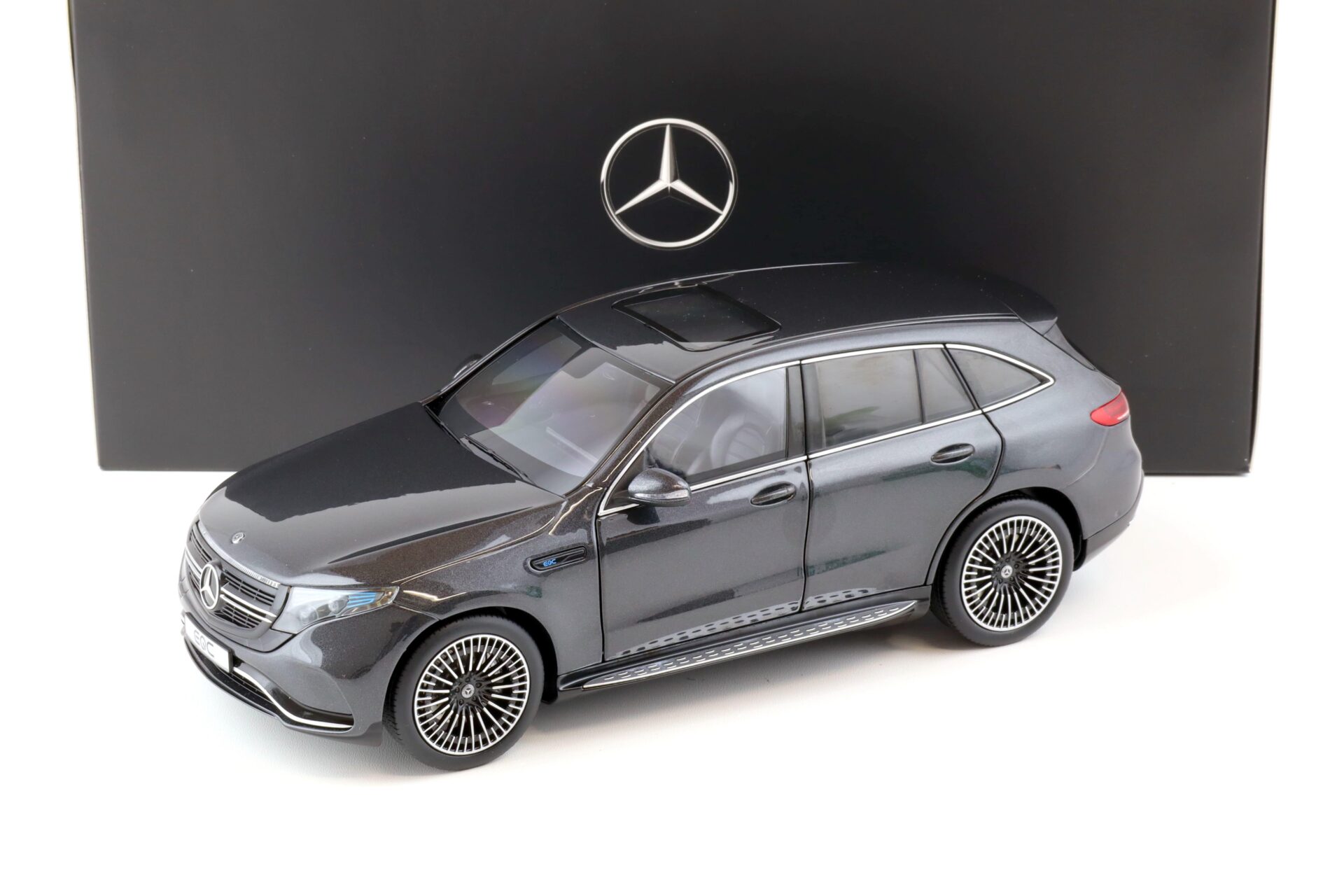 1:18 NZG Mercedes EQC 400 4Matic N293 graphite grey DEALER VERSION