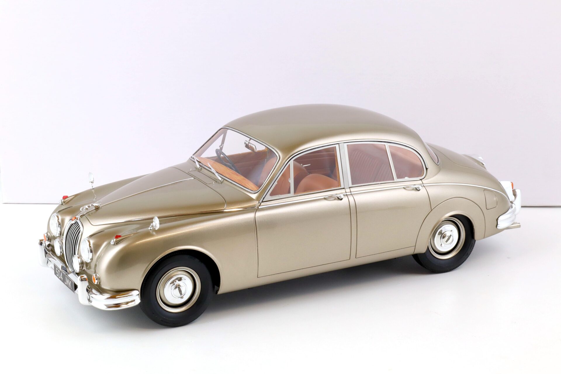 ID 77512 orig.jpg 1:12 12ART Fine Model Cars Jaguar MK2 gold metallic 1959