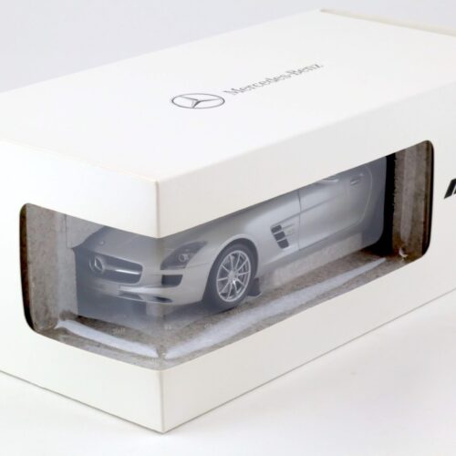 1:18 Minichamps Mercedes SLS AMG Roadster iridium silver DEALER VERSION