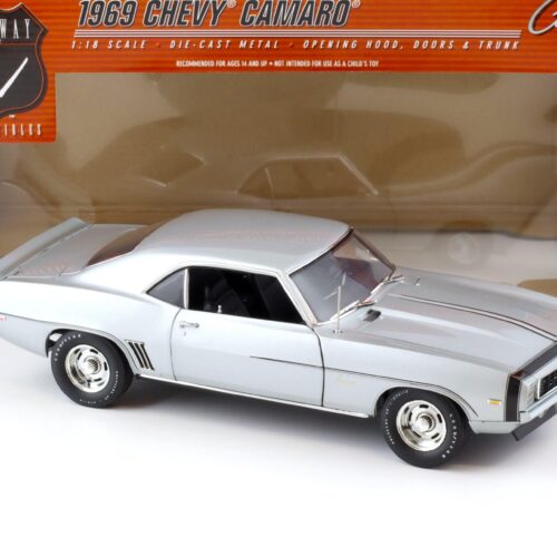1:18 Highway61 Chevrolet Camaro ZL-1 COPO RS - 427 Coupe 1969 silver metallic
