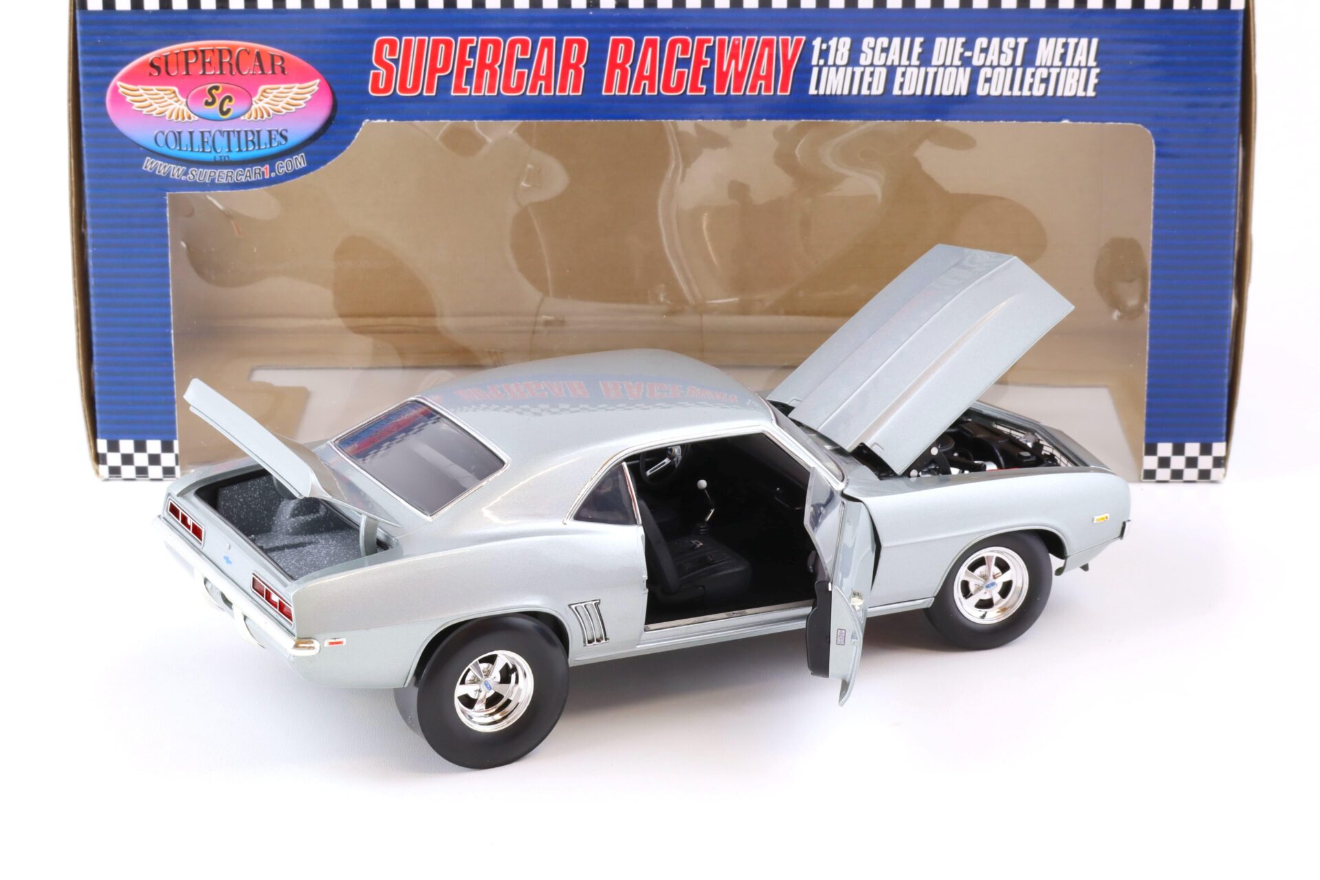 1:18 Highway61 Supercar 1969 Chevrolet Camaro 427 Super/Street Coupe Cortez silver