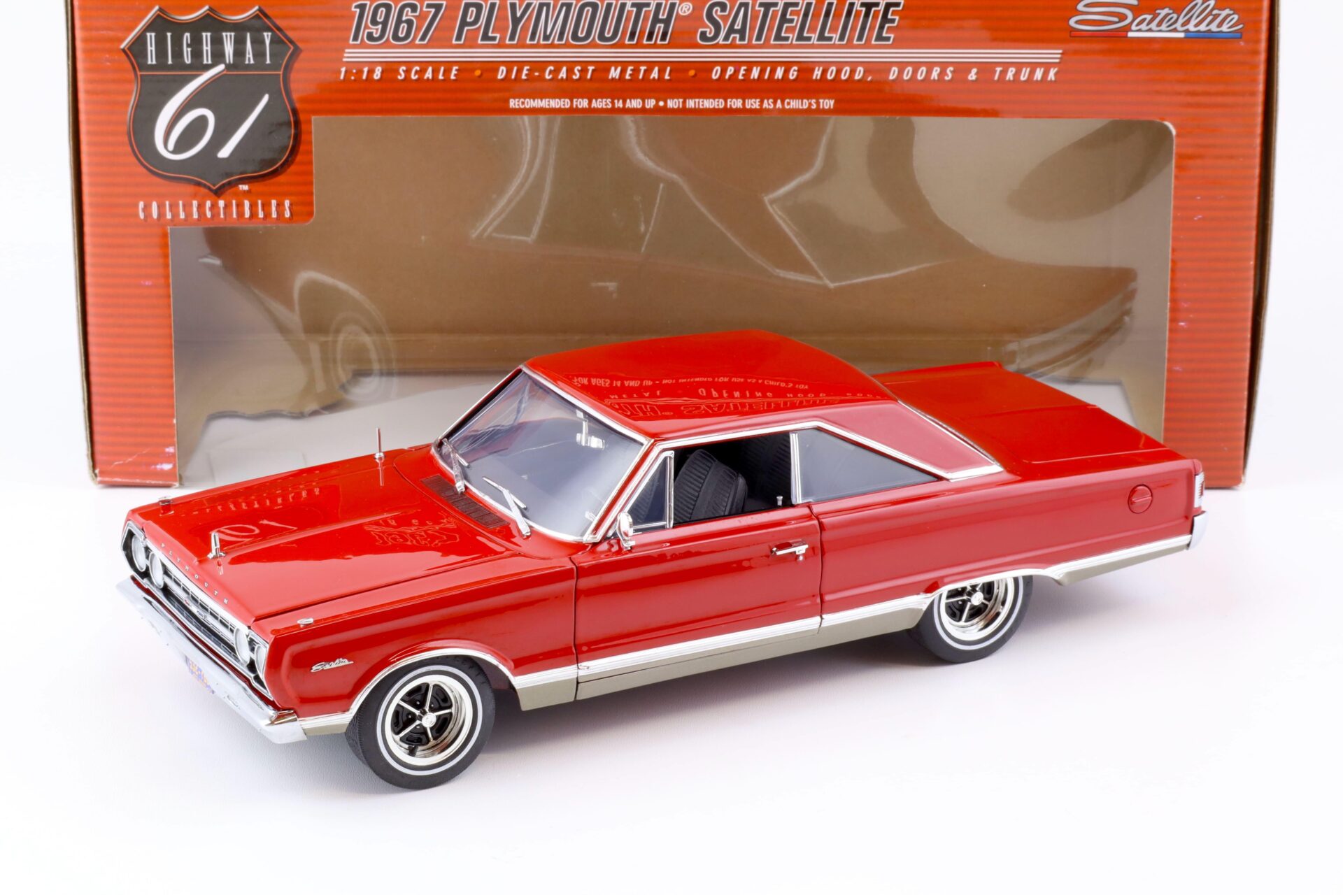 1:18 Highway61 Plymouth Satellite 1967 red/ silver