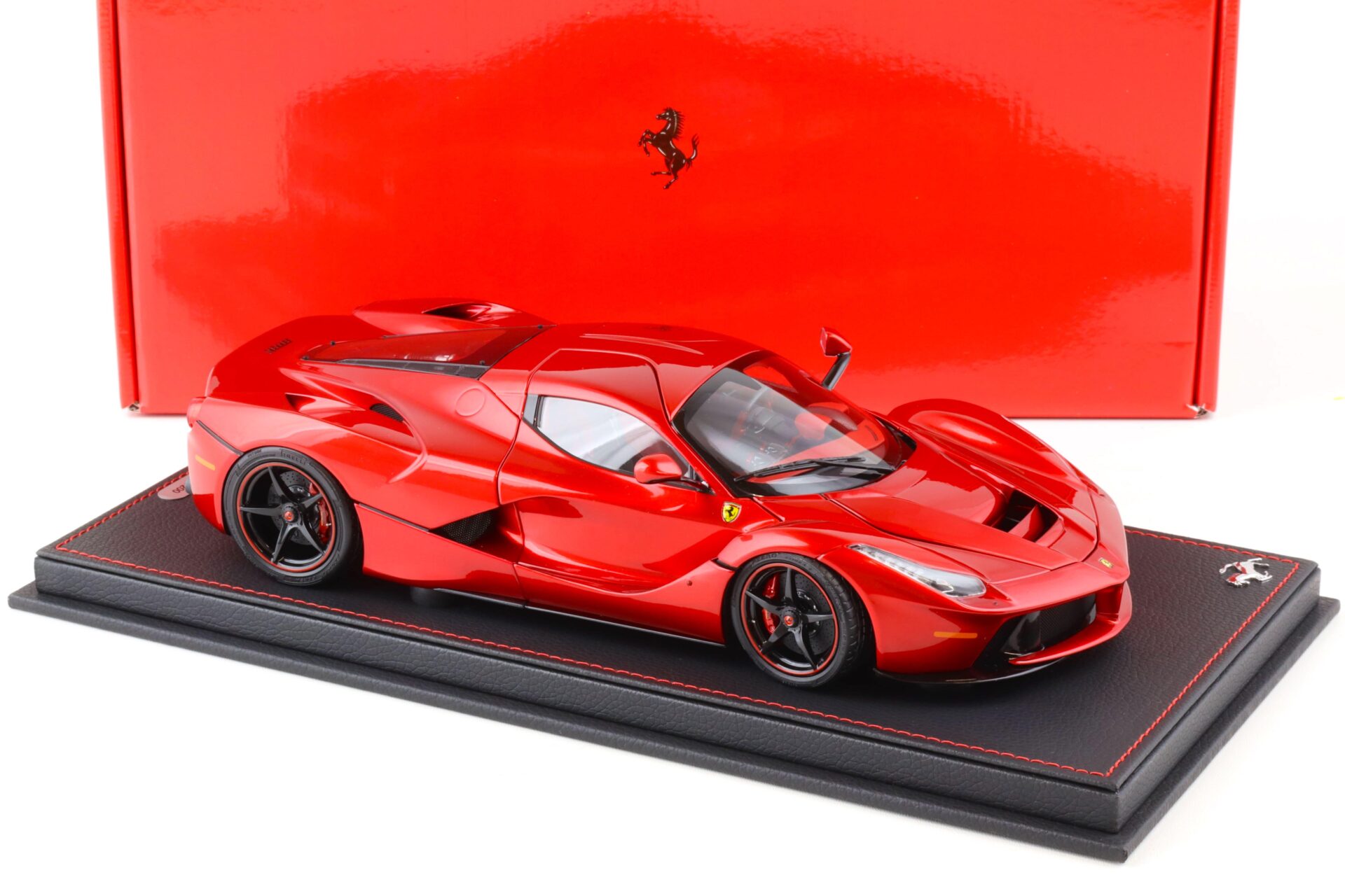 1:18 BBR Ferrari LaFerrari One off for L.Hamilton Rosso Fuoco Diecast - Limited 200 pcs.