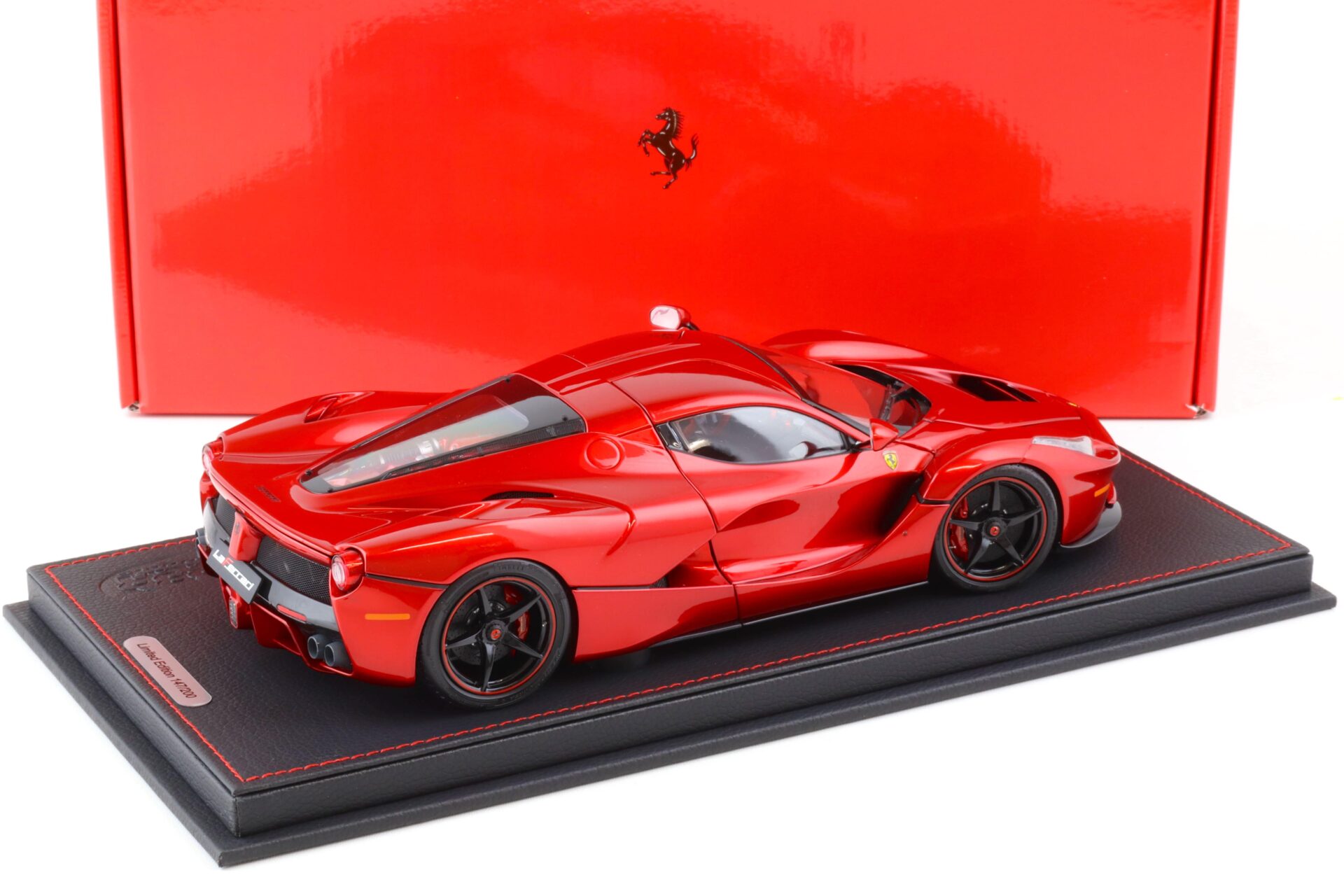 1:18 BBR Ferrari LaFerrari One off for L.Hamilton Rosso Fuoco Diecast - Limited 200 pcs.