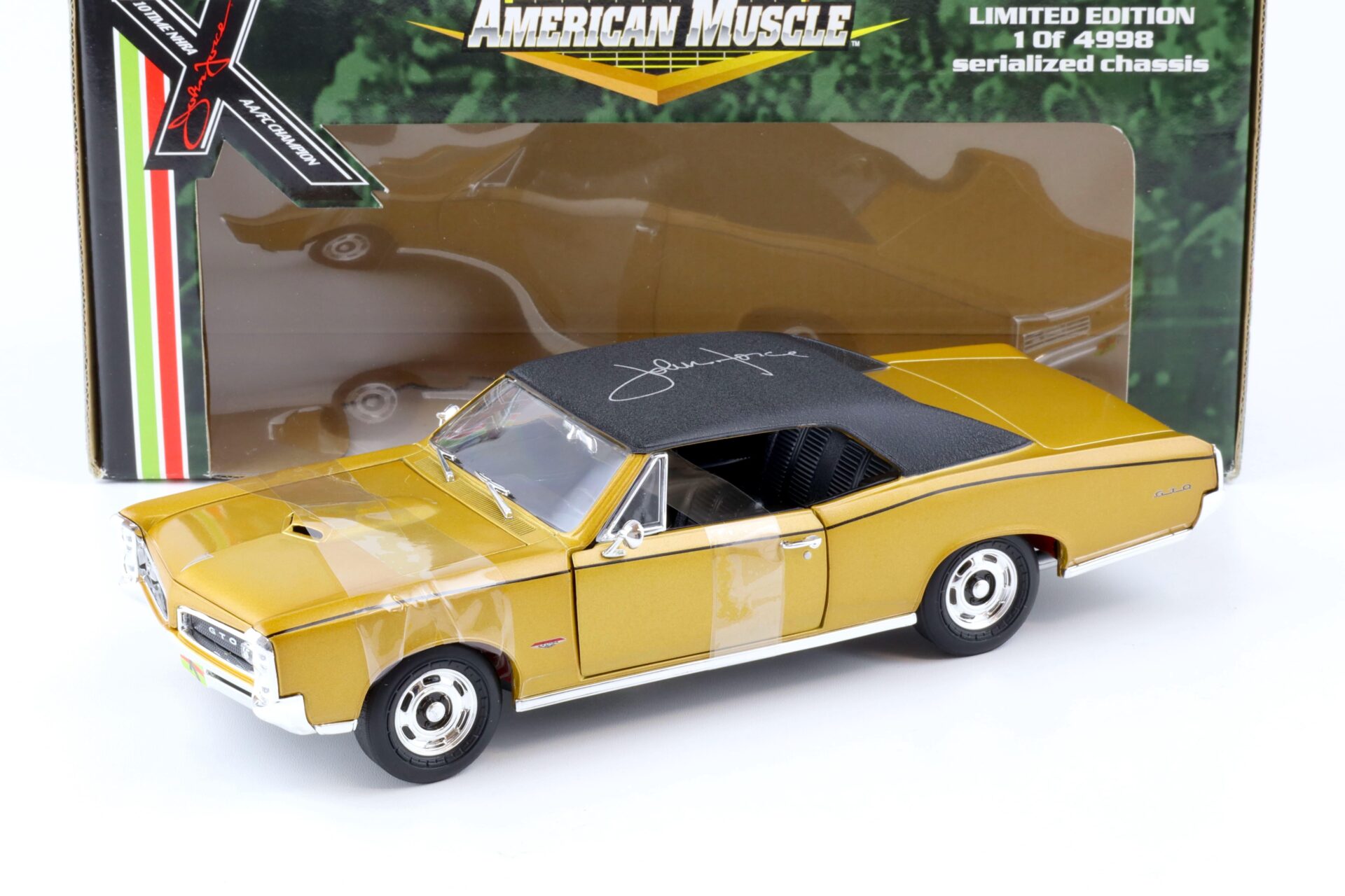1:18 ERTL American Muscle 1966 Pontiac GTO John Force gold metallic/ black