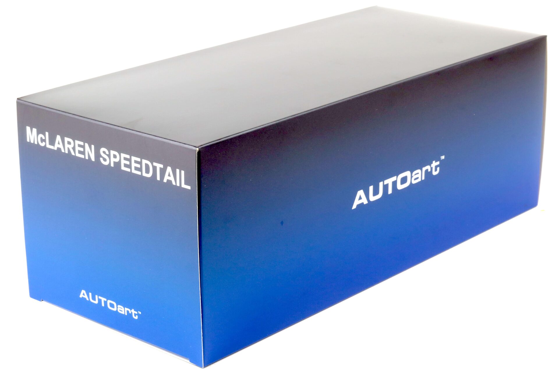 1:18 AUTOart McLaren Speedtail 2020 Lantana purple 76089