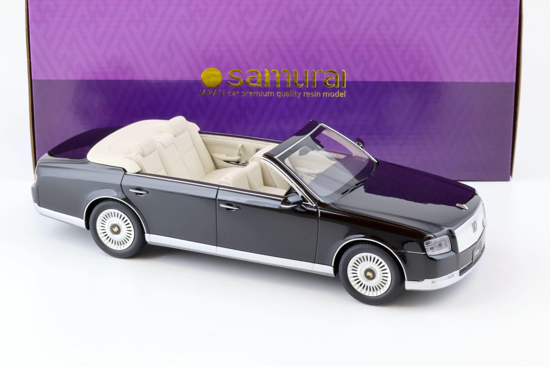 1:18 Kyosho Samurai Toyota Century Convertible open 2019 black