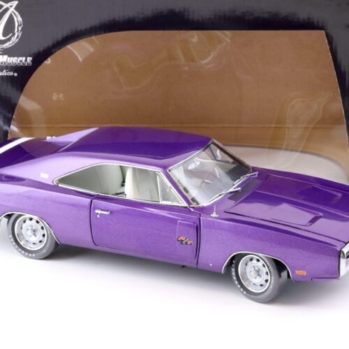 1:18 ERTL Authentics 1970 Dodge Charger R/T Coupe purple metallic