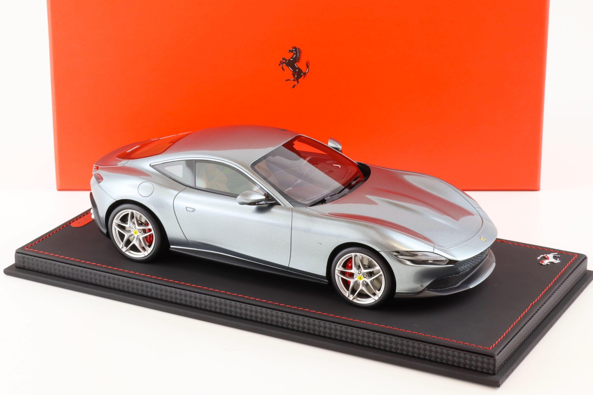 1:18 BBR Ferrari Roma Grigio Titan 3239 grey with showcase - Limited 24 pcs.