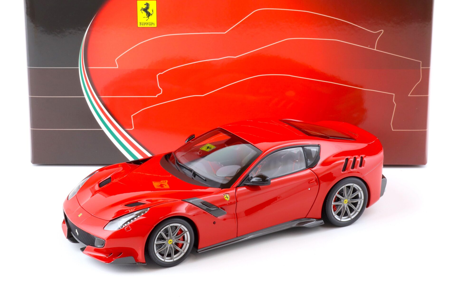 ID 78774 orig 1.jpg 1:18 BBR Ferrari F12 TDF Rosso Corsa 322 red/ red brakes Die-Cast