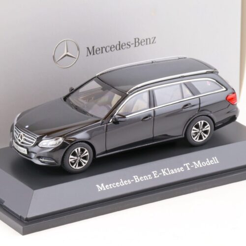 1:43 Kyosho Mercedes E-Klasse T-Modell (S212) obsidian black DEALER VERSION