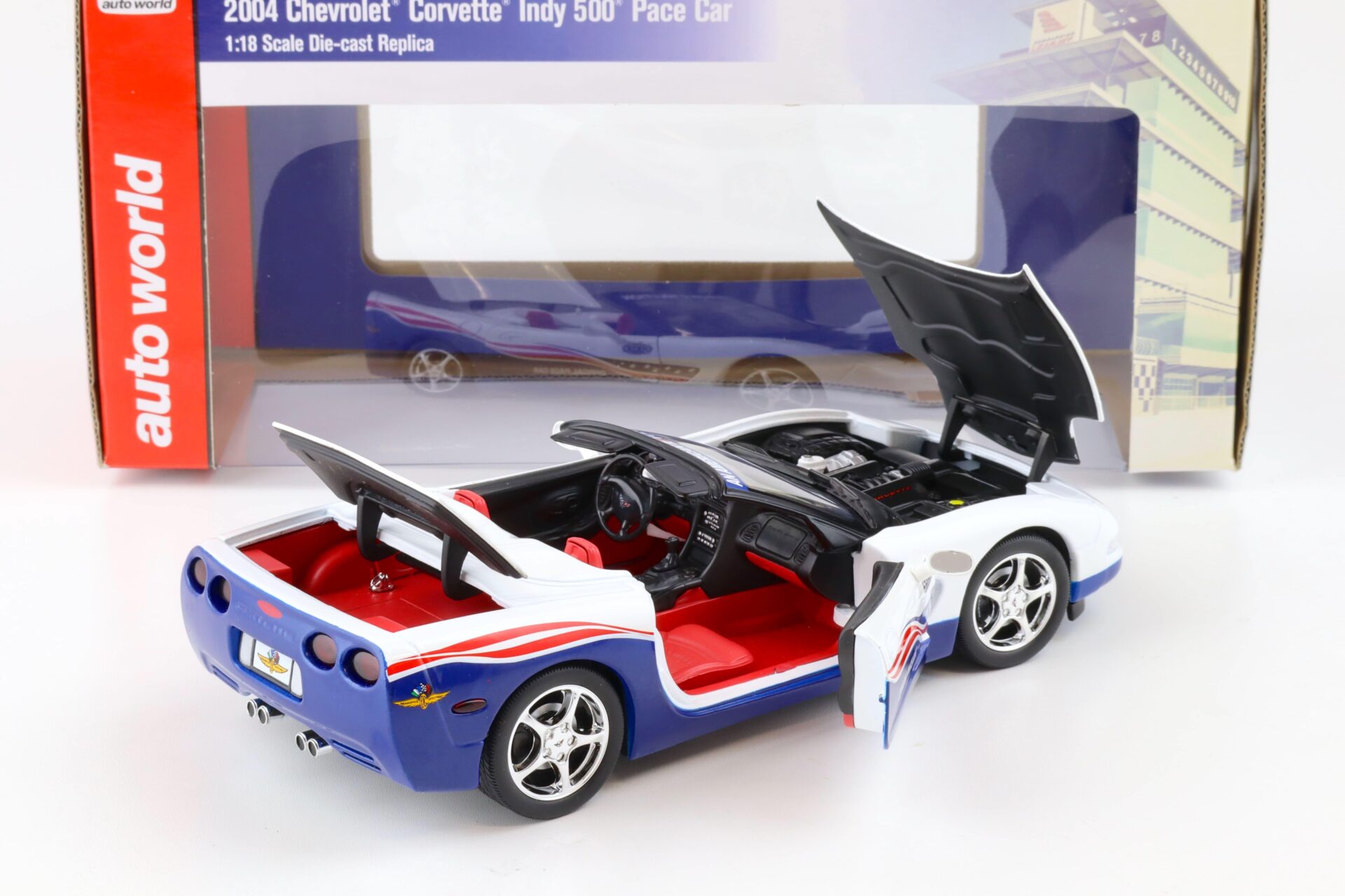 1:18 Auto World 2004 Chevrolet Corvette C5 Indy 500 Pace Car white/ blue