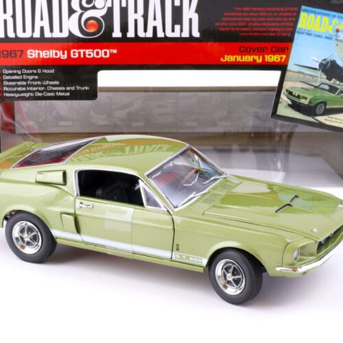 1:18 Auto World 1967 Shelby GT500 Coupe green metallic/ white Road Track Car Cover