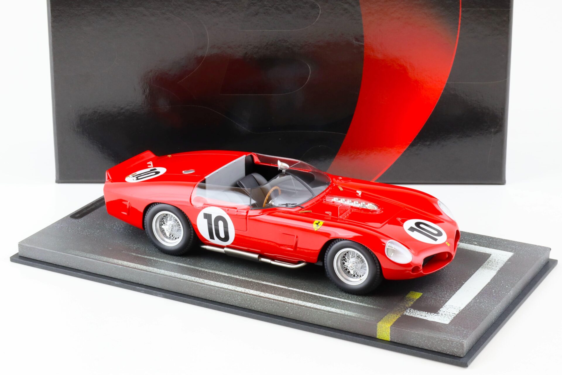1:18 BBR Ferrari 250 TR61 Winner 24h Le Mans 1961 red #10 Gendebien/ Hill