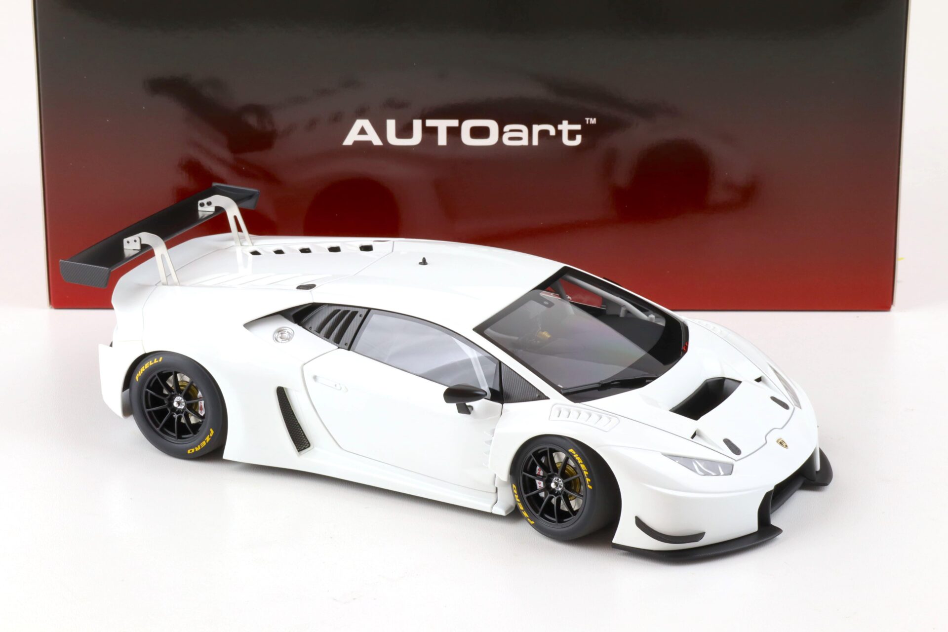 1:18 AUTOart Lamborghini Huracan GT3 Plain Body 2015 white 81527