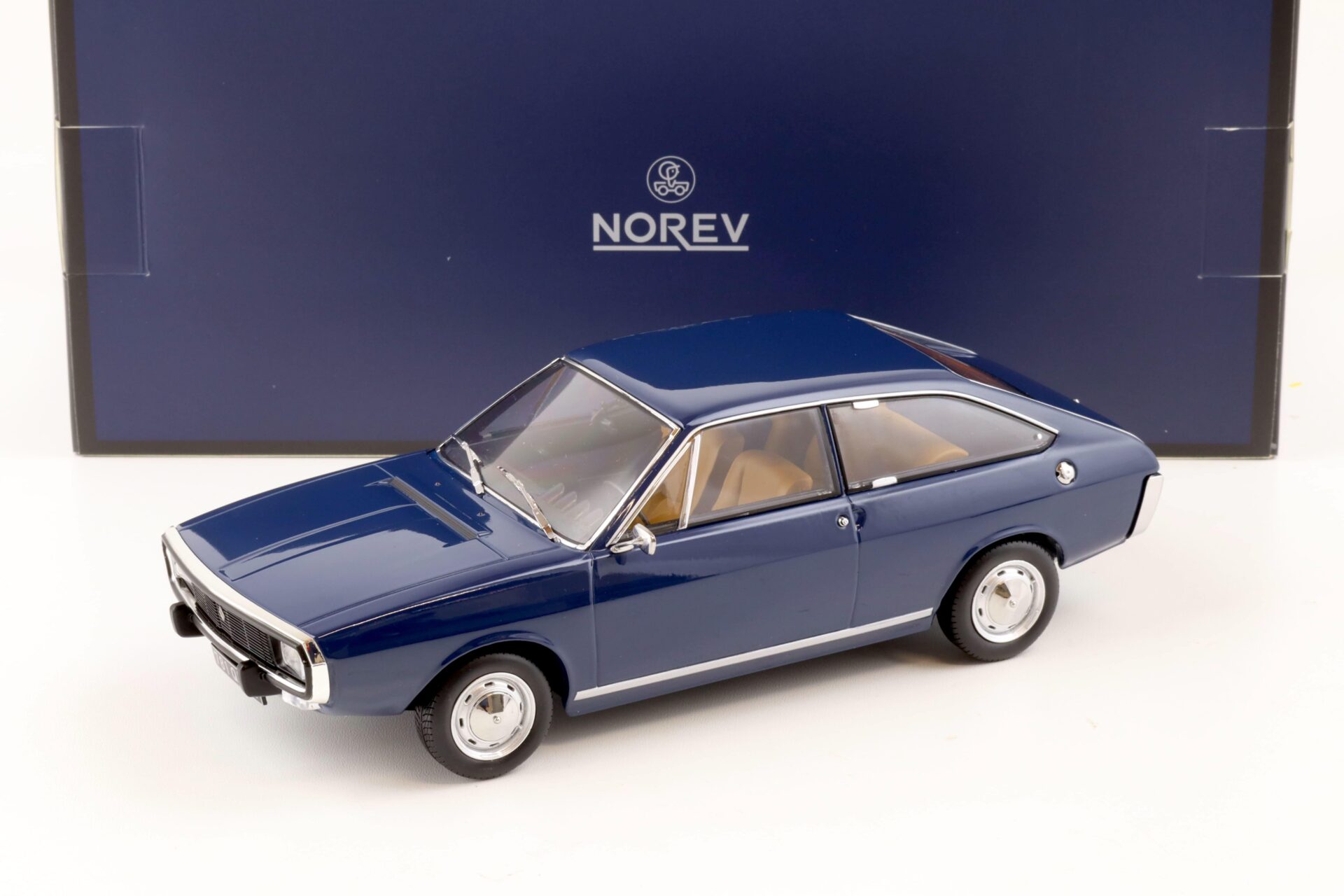 ID 79591 orig 1.jpg 1:18 Norev Renault 15 TL 1973 dark blue - Limited 300 pcs.