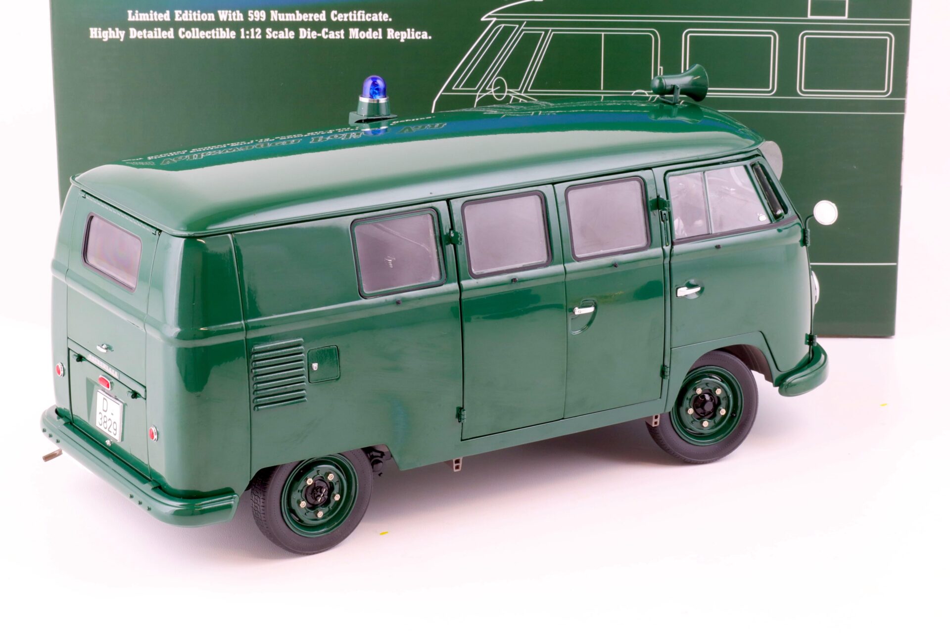 1:12 Sun Star 1956 Volkswagen VW T1 Bus Van POLIZEI dark green 5082