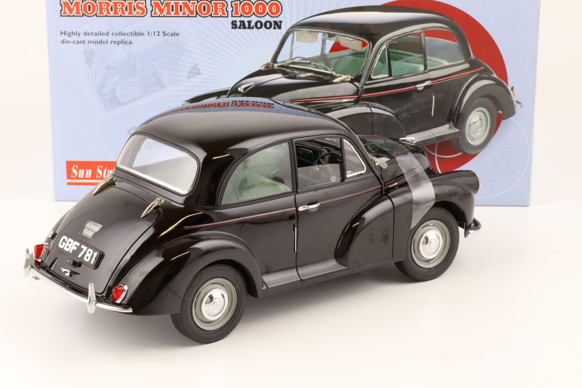 1:12 Sun Star 1956 Morris Minor 1000 Saloon black 4781