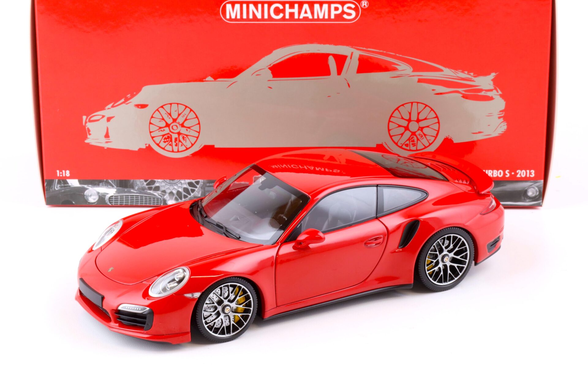 1:18 Minichamps Porsche 911 (991) Turbo S Coupe 2013 red