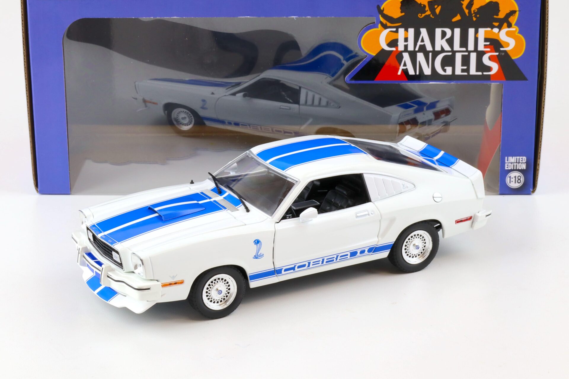 ID 80022 orig 1.jpg 1:18 Greenlight 1976 Ford Mustang II Cobra II white Jill Munroe Charlie's Angels