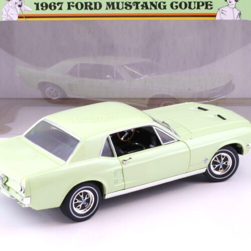 1:18 Greenlight 1967 Ford Mustang Coupe The She Country Mustang Limelite green