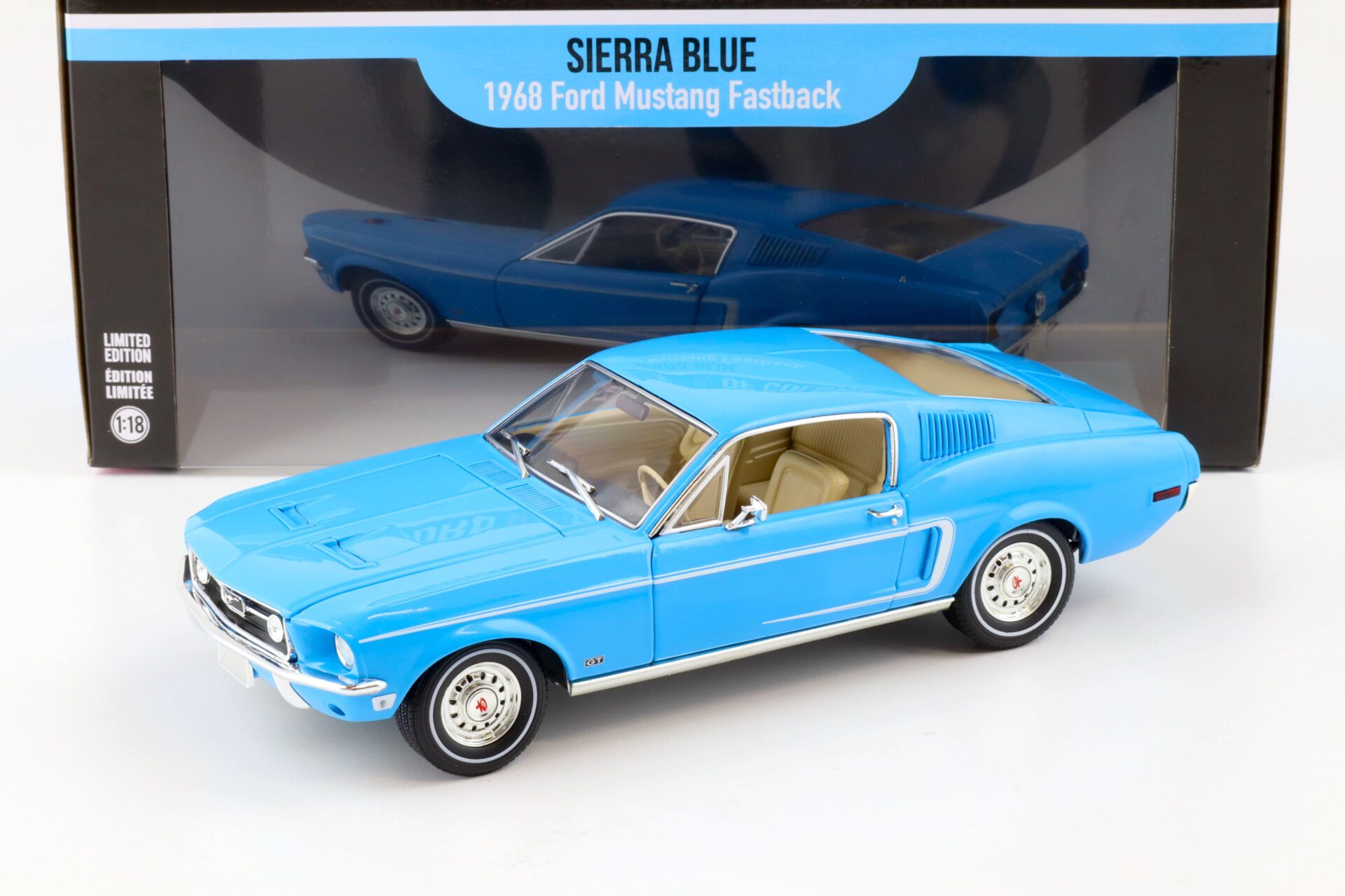 1:18 Greenlight 1968 Ford Mustang Fastback Coupe Sierra blue